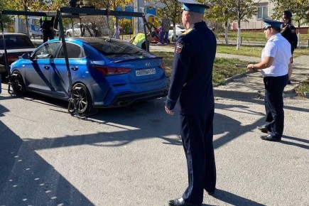 У волгоградца отобрали машину за неоплаченные штрафы ГИБДД
