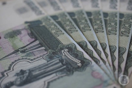 Волгоградец поверил в сказки аферистов и потерял 433 тысячи рублей